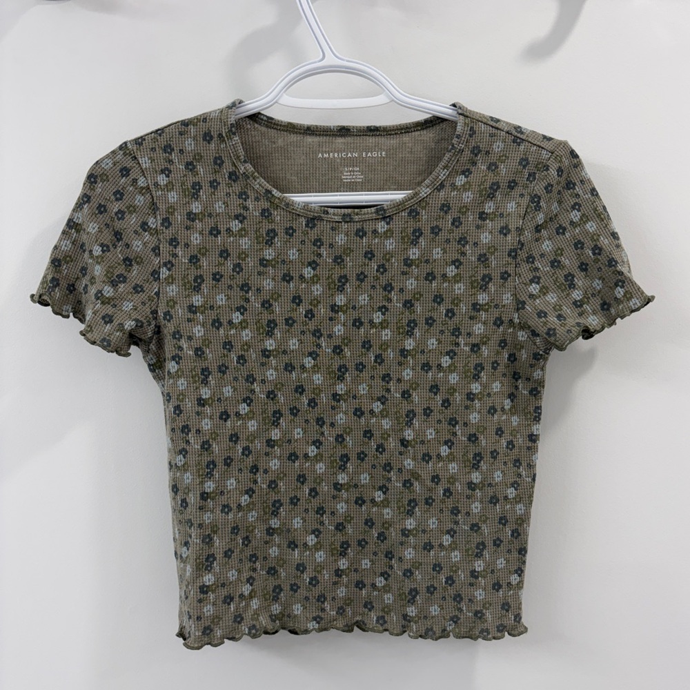 💚 American Eagle Green Flowers Baby Tee Crop Top Shirt - Small